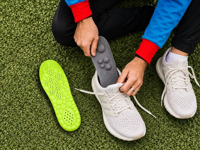 Fitting the CloudSole insole into a shoe